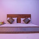 Admiral Suites
