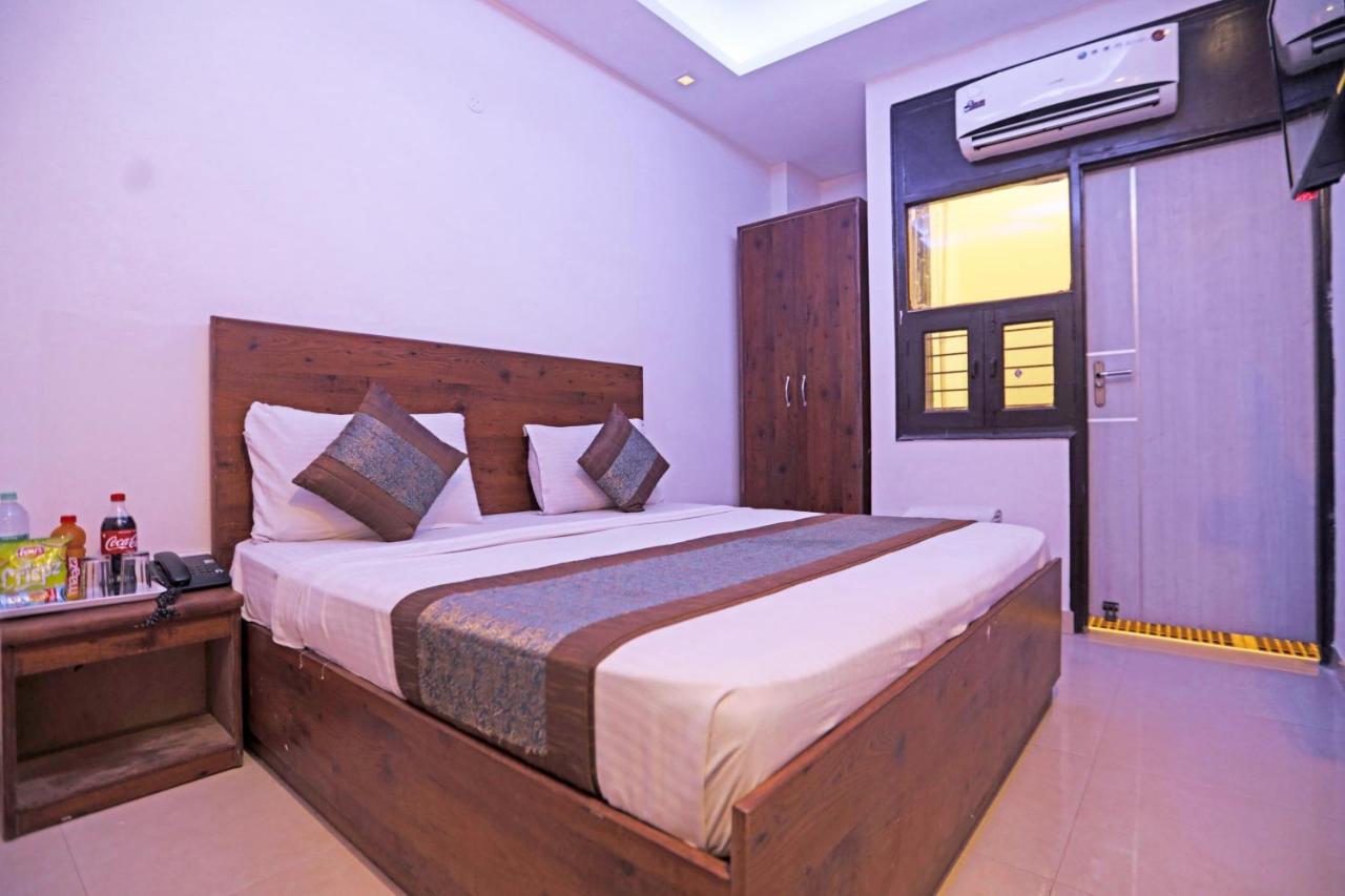 Admiral Suites Hotel 3*